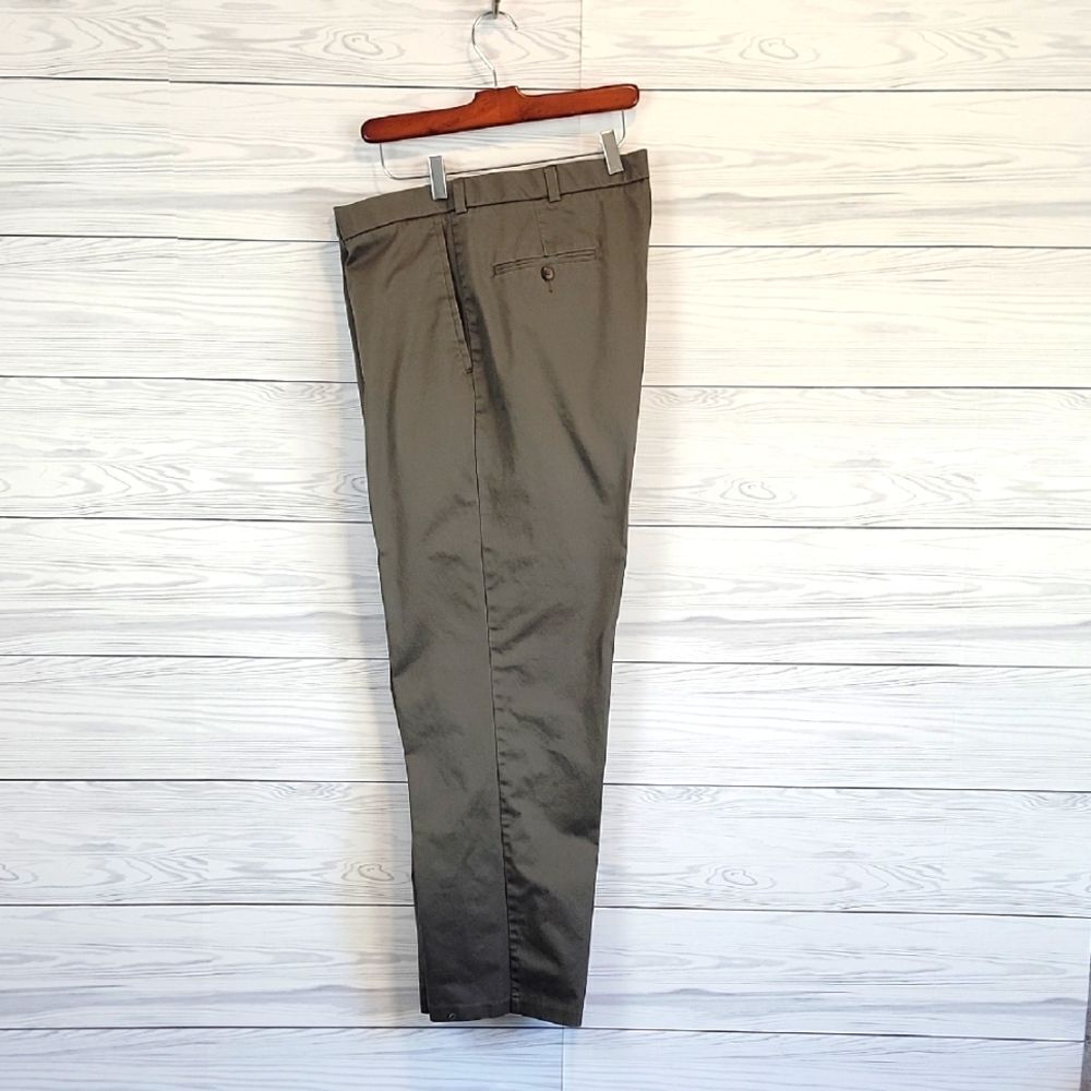 Haggar Mens 100% Cotton Trousers Taupe Grey Size 40" X 32" ( Runs Short )